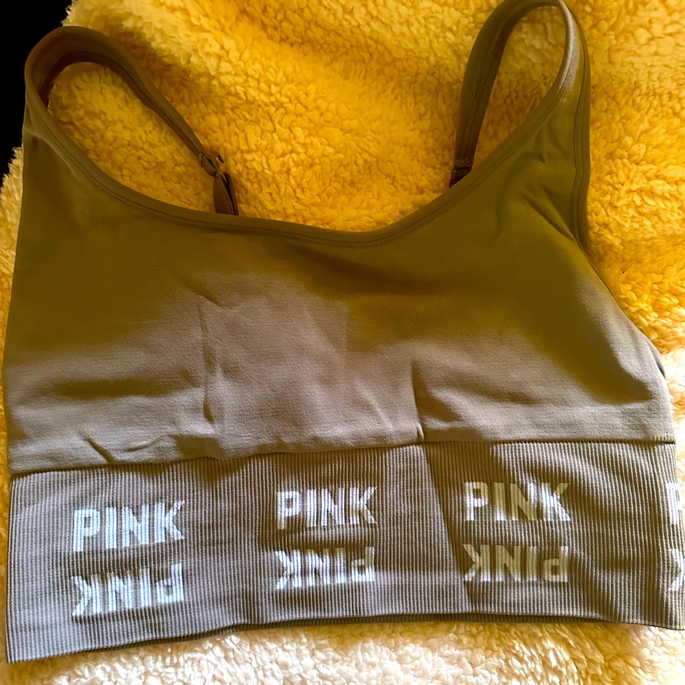 Victoria’s Secret sports bra 🤎